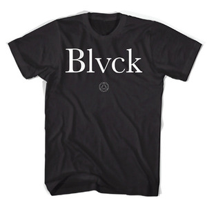 BLACK SCALE Basic Logo T-Shirt (Black)
